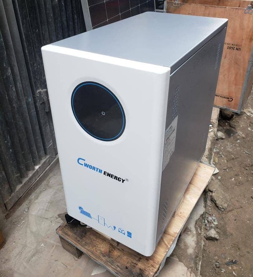 Cworth Energy 15kWh 48V lithium battery on a pallet