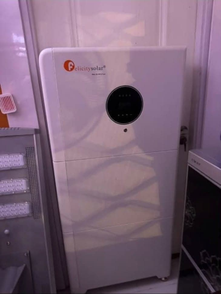 Felicity all-in-one system: 8kVA inverter stacked on a 10kWh lithium battery